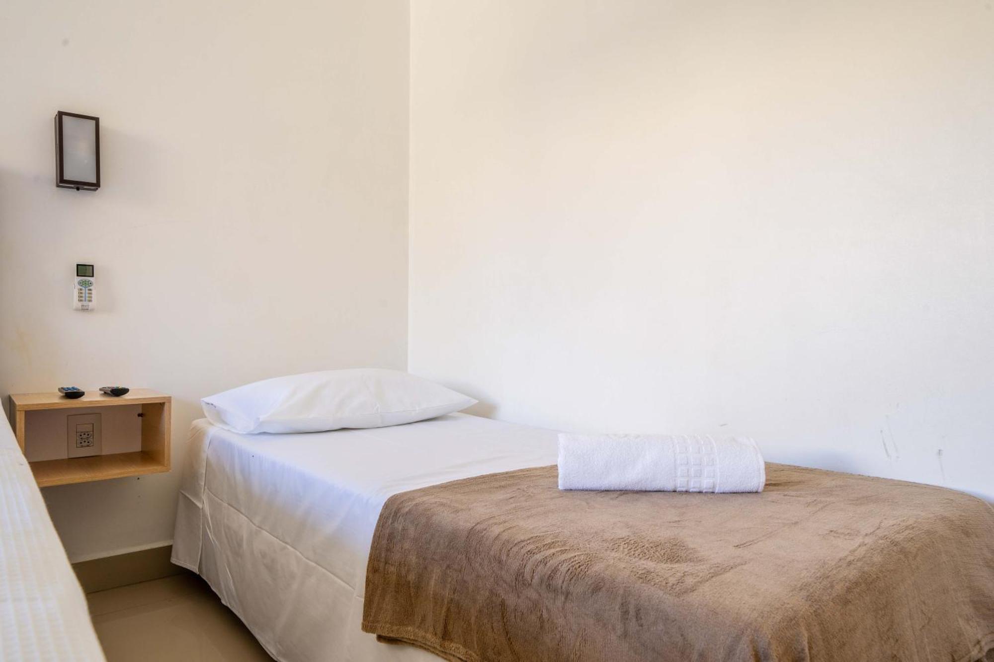 בומבינאס Pousada Casa De Praia חדר תמונה